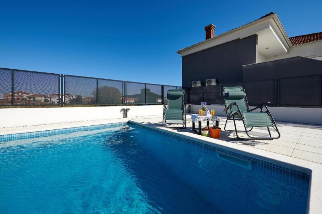 Golubica Apartment โตรกีร์ ภายนอก รูปภาพ