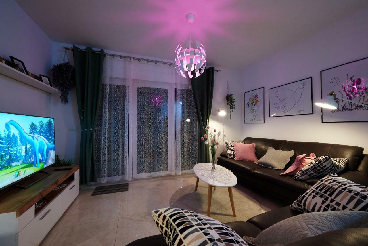 Golubica Apartment โตรกีร์ ภายนอก รูปภาพ