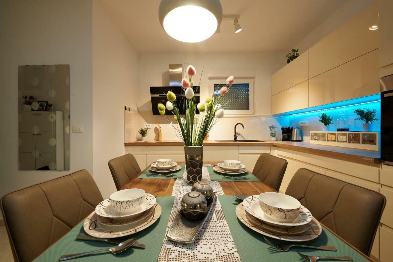Golubica Apartment โตรกีร์ ภายนอก รูปภาพ
