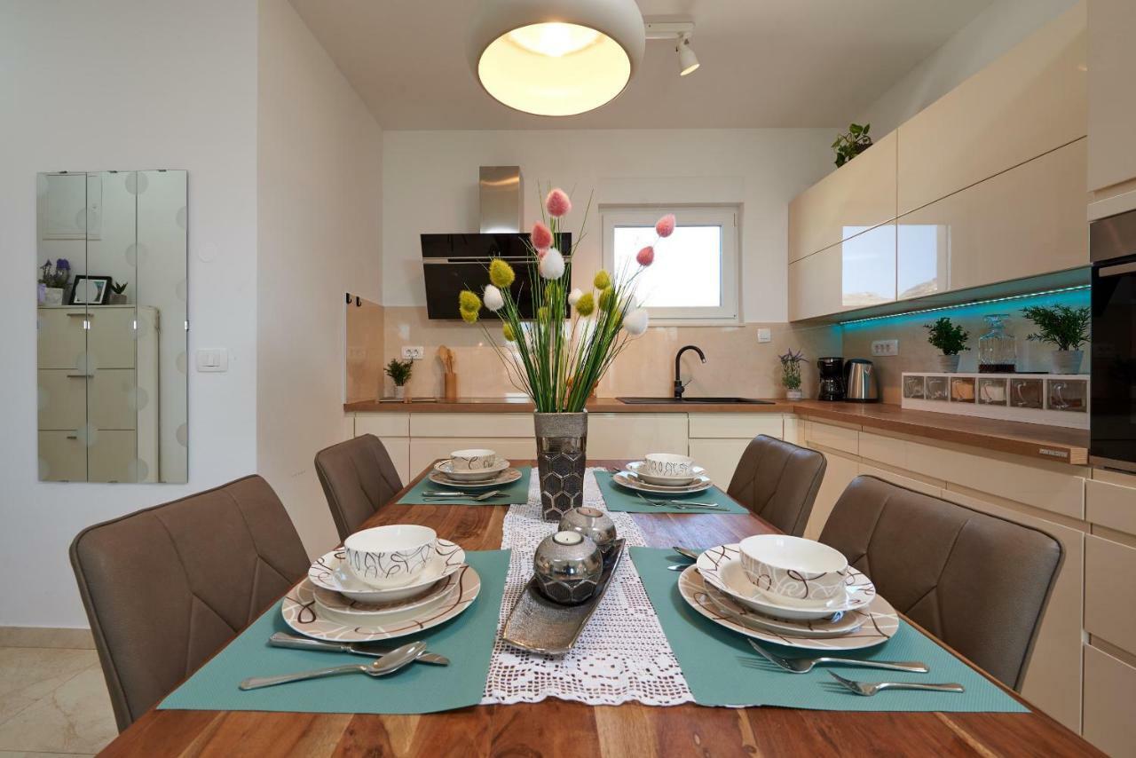 Golubica Apartment โตรกีร์ ภายนอก รูปภาพ