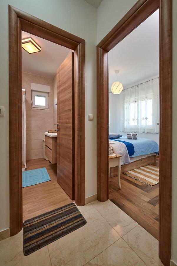 Golubica Apartment โตรกีร์ ภายนอก รูปภาพ