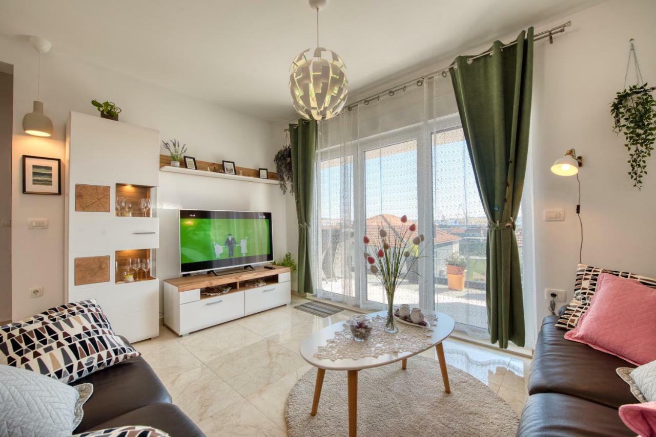 Golubica Apartment โตรกีร์ ภายนอก รูปภาพ