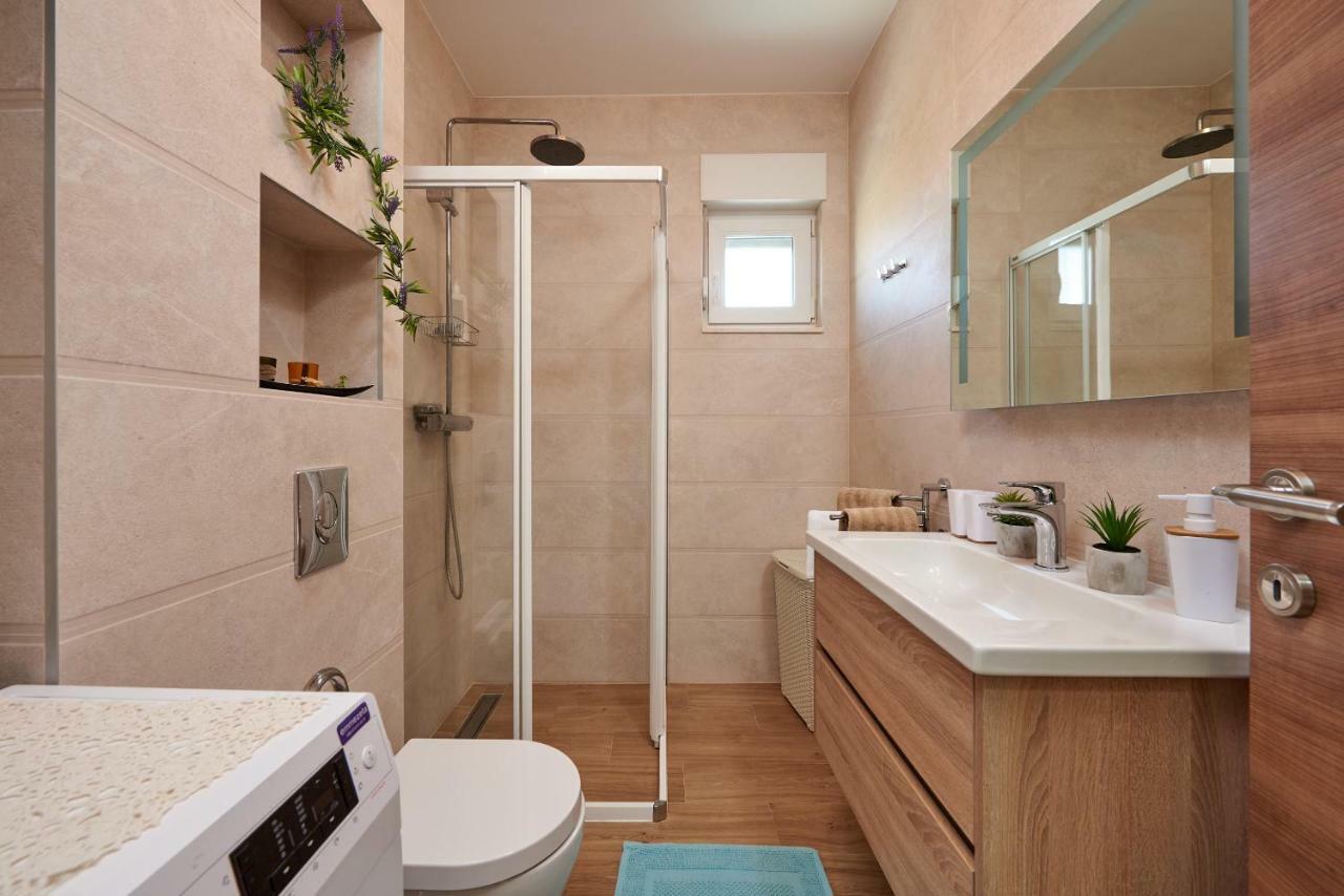 Golubica Apartment โตรกีร์ ภายนอก รูปภาพ