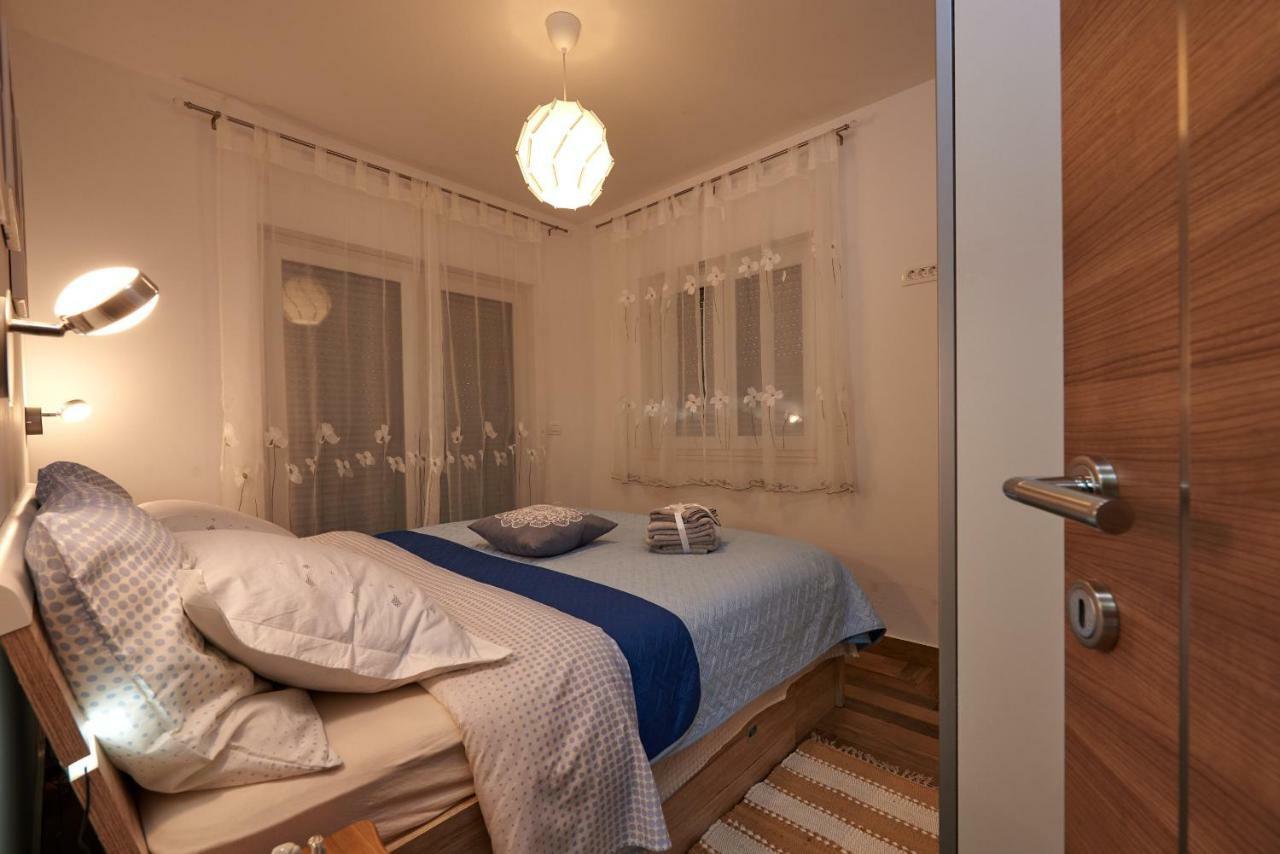 Golubica Apartment โตรกีร์ ภายนอก รูปภาพ